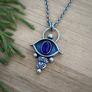 Amethyst Eye Necklace / 19”