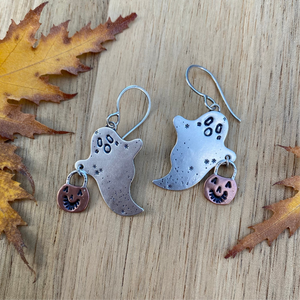 Mixed Metal Trick-or-Treat Ghostie Earrings {Silver}