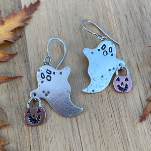 Mixed Metal Trick-or-Treat Ghostie Earrings {Silver}