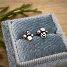 Load image into Gallery viewer, Stamped Cluster Stud Earrings