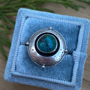 Mineral Park Turquoise Domed Shadowbox Ring / Size 8.25