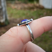 Load image into Gallery viewer, Lapis Lazuli Shadowbox Eye Ring / Size 7.5