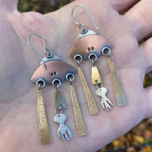 Load image into Gallery viewer, Mixed Metal UFO Earrings