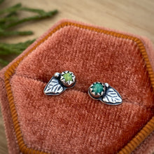 Load image into Gallery viewer, Prima Vera Tiny Leafy Stud Earrings