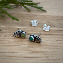 Load image into Gallery viewer, Prima Vera Tiny Leafy Stud Earrings