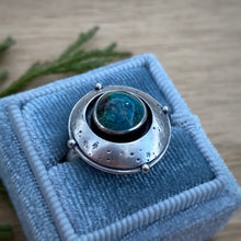 Load image into Gallery viewer, Mineral Park Turquoise Domed Shadowbox Ring / Size 8.25