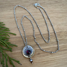 Load image into Gallery viewer, Garnet Mixed Metal Dangly Necklace / 19”