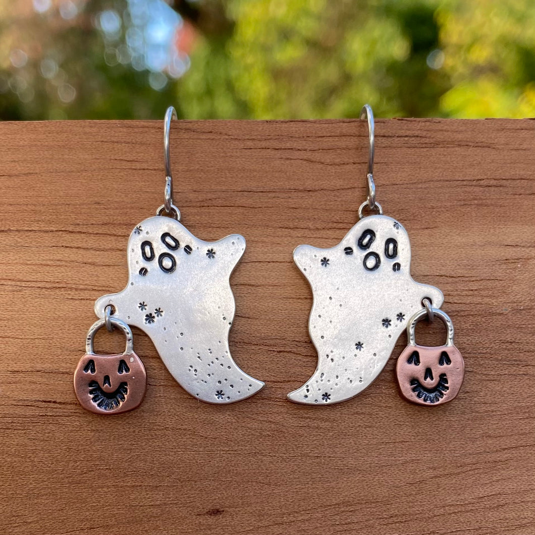 Mixed Metal Trick-or-Treat Ghostie Earrings {Silver}