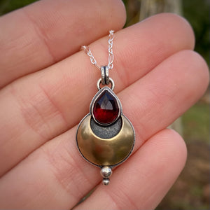 Garnet Teardrop Mixed Metal Moon Necklace / 18”