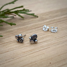 Load image into Gallery viewer, Stamped Cluster Stud Earrings