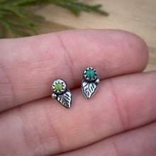 Load image into Gallery viewer, Prima Vera Tiny Leafy Stud Earrings